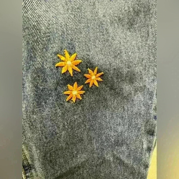 High Sierra Women's Vintage Sunflower High Rise Denim Jeans Size 10 - Picture 3 of 14